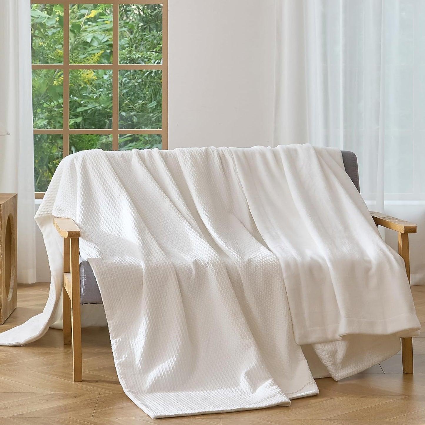 CHUFFED Cotton Waffle Blanket Queen Size-Plush Milk Velvet & Reversible Waffle Weave,Anti-Static 300Gsm Design，Thick Cozy Soft Winter Blanket for Bed, Couch, Sofa - White, 90x90 Inches