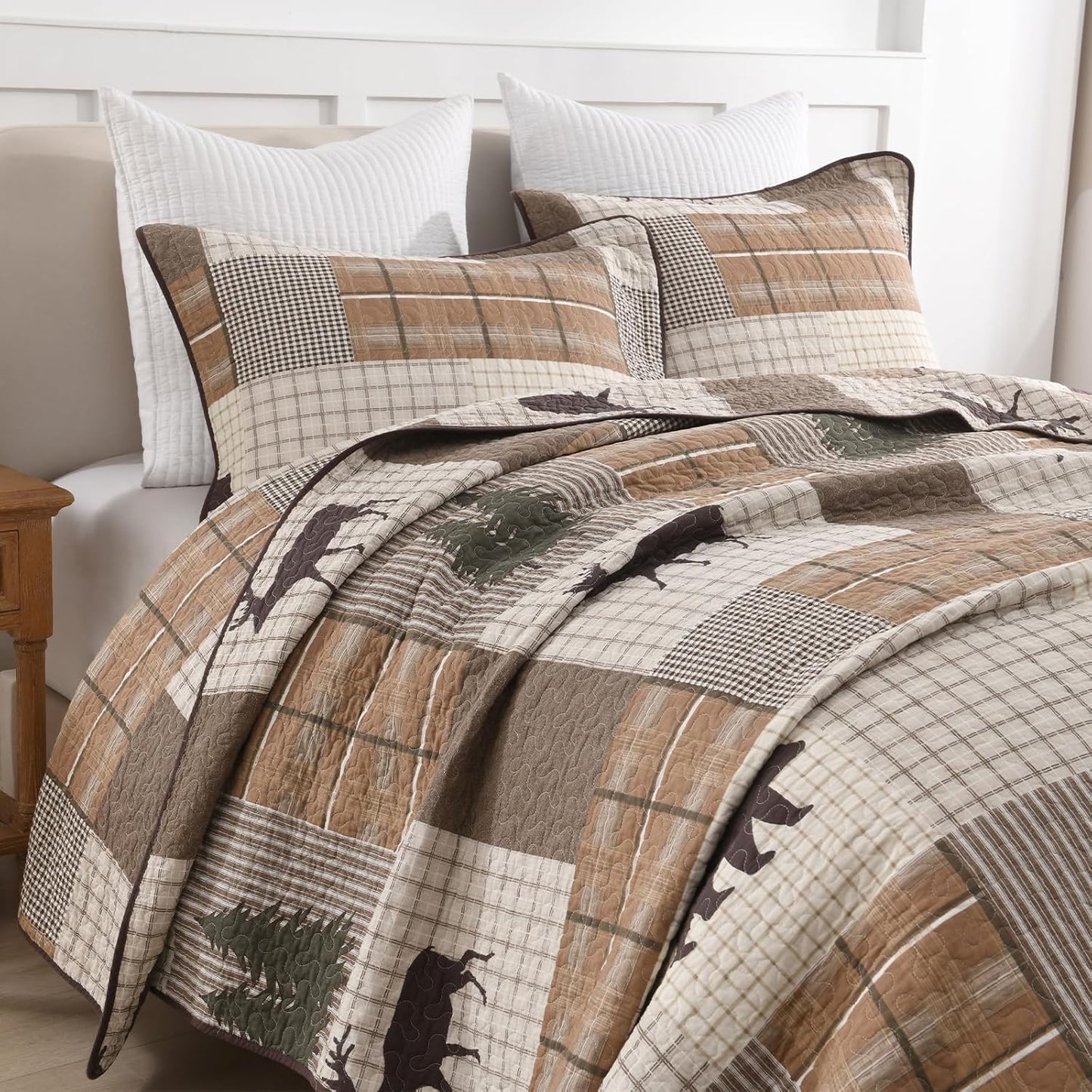 Uniclinens 100% Cotton Quilts Queen Size - Farmhouse Cabin Lodge Bear Deer Tree Quilt Set, Soft Patchwork Plaid Bedspreads Lightweight Quilted Comforter with 2 Pillow Shams, Green/Brown/Cream