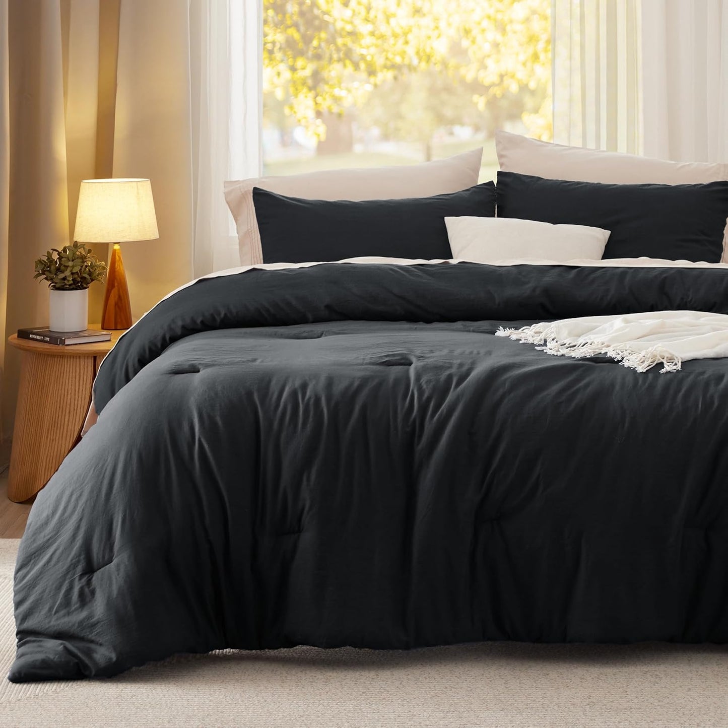 Bedsure Oversized Queen Comforter Set, Black Soft Prewashed Bed Comforter for All Seasons, 3 Pieces Warm Bedding Sets, 1 Lightweight Comforter (98"x98") and 2 Pillowcases (20"x26")
