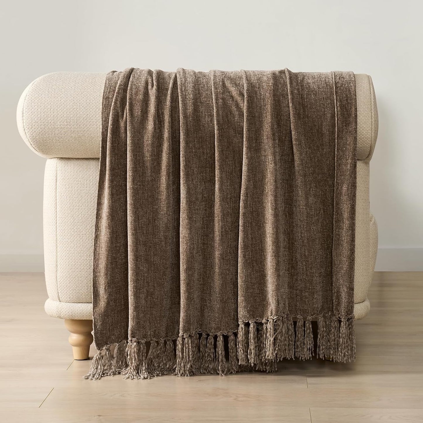 EVERGRACE Soft Chenille Throw Blanket for Couch, Cozy Plush Fuzzy Decorative Chenille Knit Throw Blanket with Tassels, Lightweight Blanket and Throws for Bed Sofa Gift Home Decor, Mocha Brown 60"x80"
