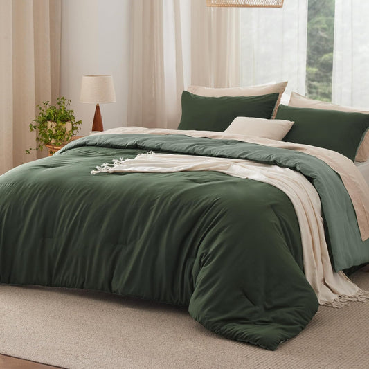 Bedsure Queen Size Comforter Set, Reversible Dark Green Soft Prewashed Bedding for All Seasons, 3 Pieces Warm Down Alternative Bed Set, 1 Lightweight Comforter (90"x90") and 2 Pillowcases (20"x26")