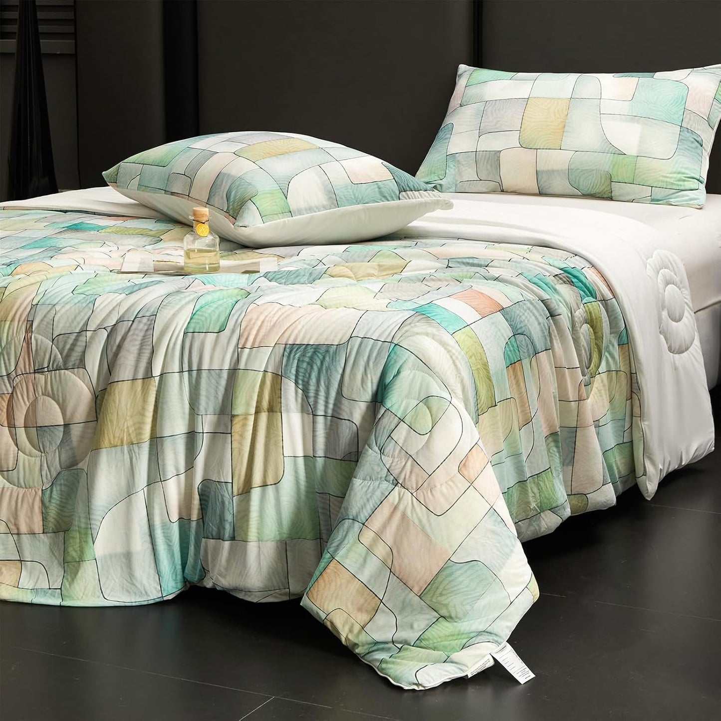 Cyusri Print Cooling Comforter Set 3Pcs Breathable Cool Queen Size Bedding Set with 2 Pillowcases Green Geometric Pattern Silky Cold Quilt, 90"x90"