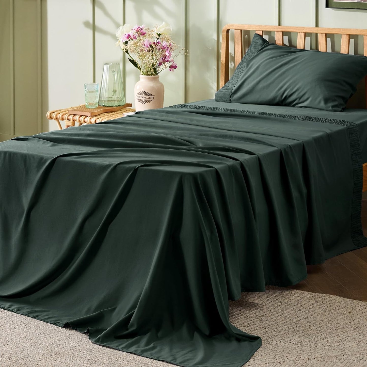 Bedsure Twin XL Sheet Sets Dorm Bedding - 3 Pieces Soft Extra Long Twin Sheets, Hotel Luxury, Easy Care Microfiber for Women, Men, Forest Green