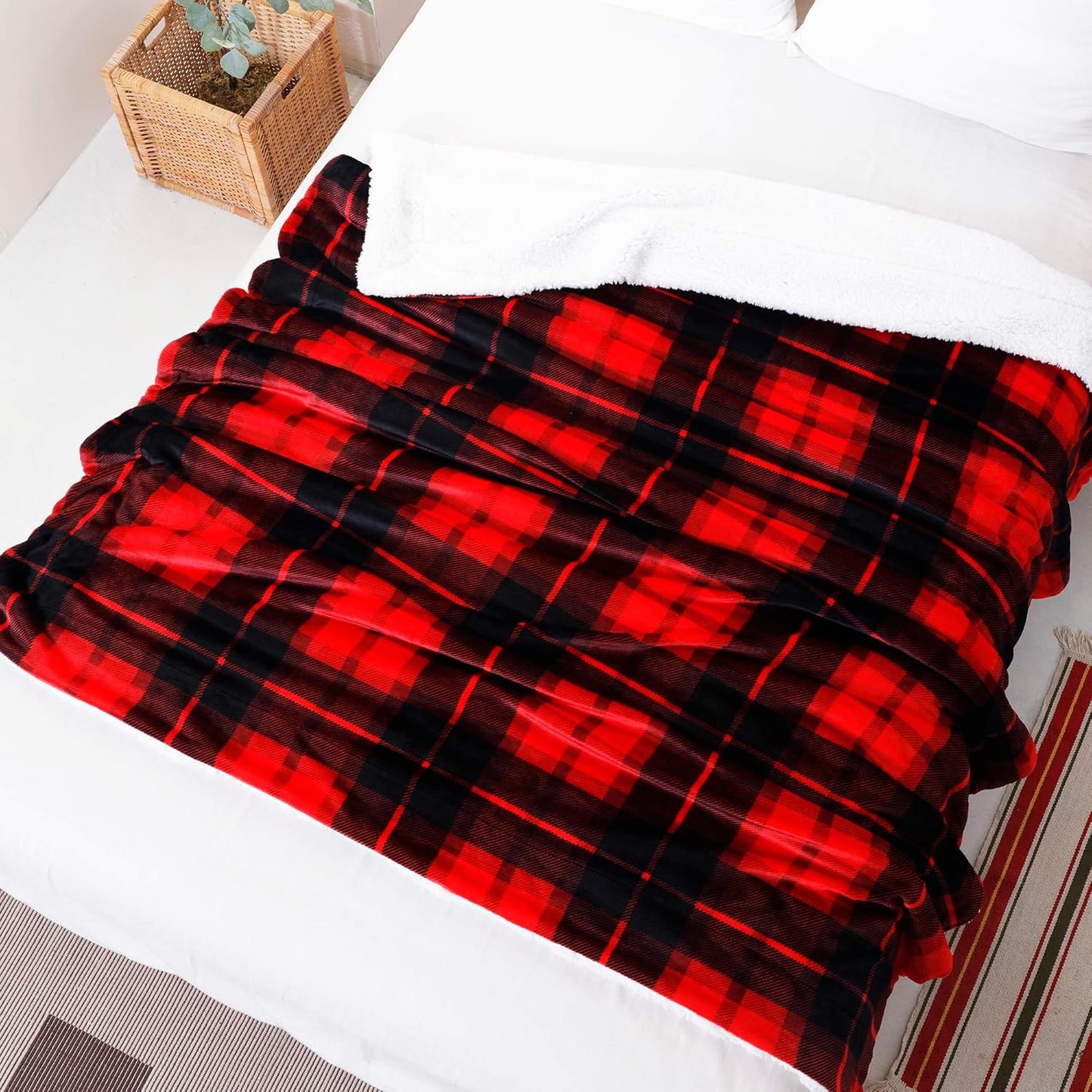 SOCHOW Sherpa Plaid Fleece Throw Blanket, Double-Sided Super Soft Luxurious Bedding Blanket 50 x 60 inches, Red