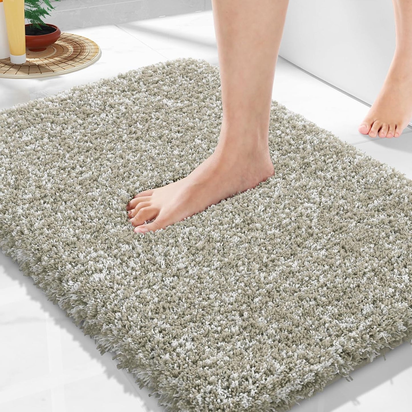 Yimobra Bathroom Rugs Non Slip Washable, Ultra Soft and Water Absorbent Bath Mats, Plush Fluffy Shower Mat Outside, Microfiber Thick Matts for Bathroom Floor/Sink, 24x17, Light Tan and White