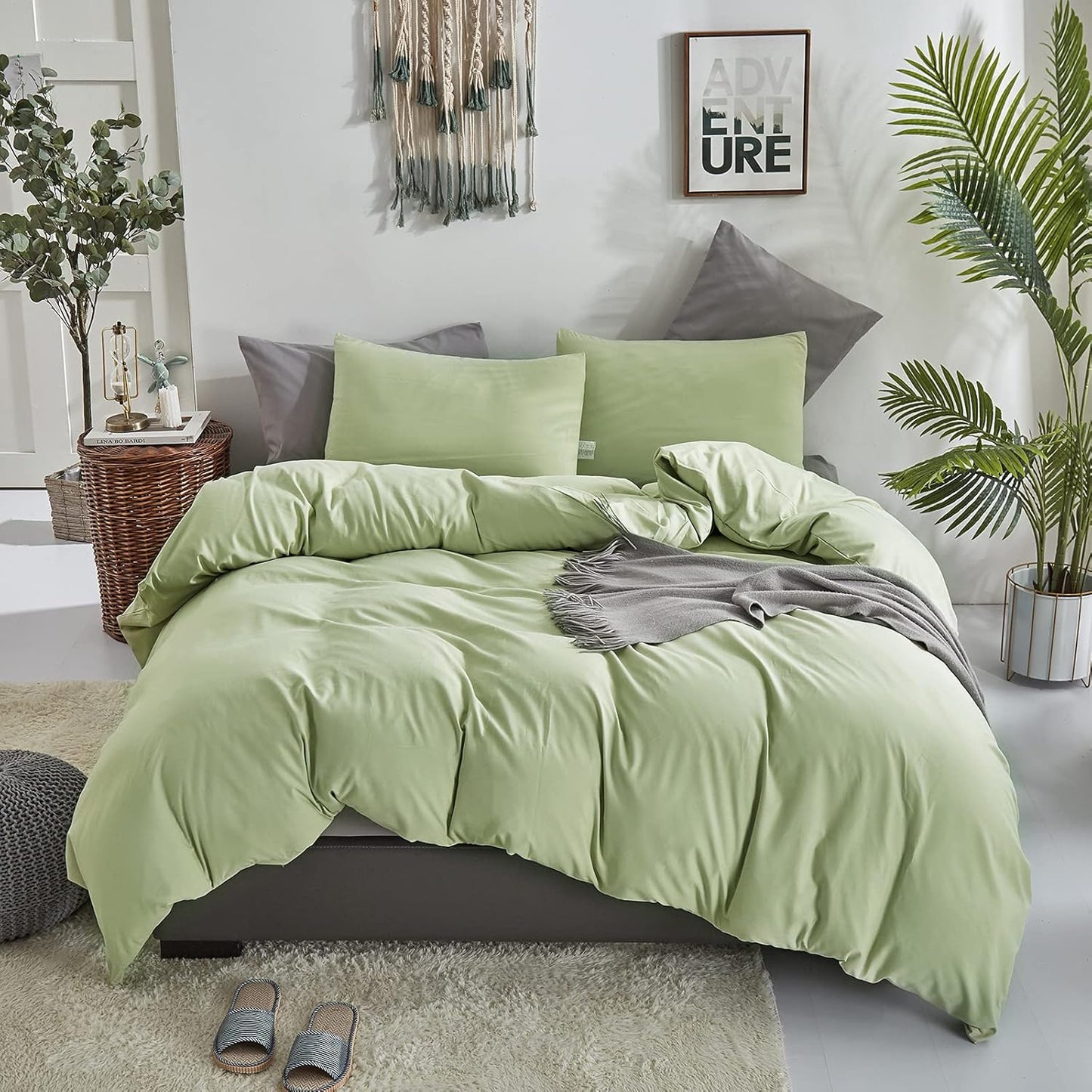 KAREVER Light Green Comforter Set King Solid Sage Green Bedding Set Lightweight Women Soft Light Mint Green Blanket 3 PCs Durable Comforter Set King Men Breathable Sage Green Bed Comforter Set