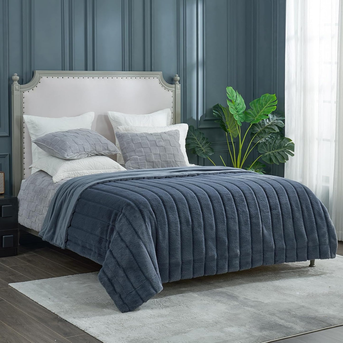 Cozy Bliss Faux Fur Throw Blanket for Couch, Cozy Warm Plush Striped Blanket for Sofa Bedroom Living Room, 90 * 90 Inches Blue