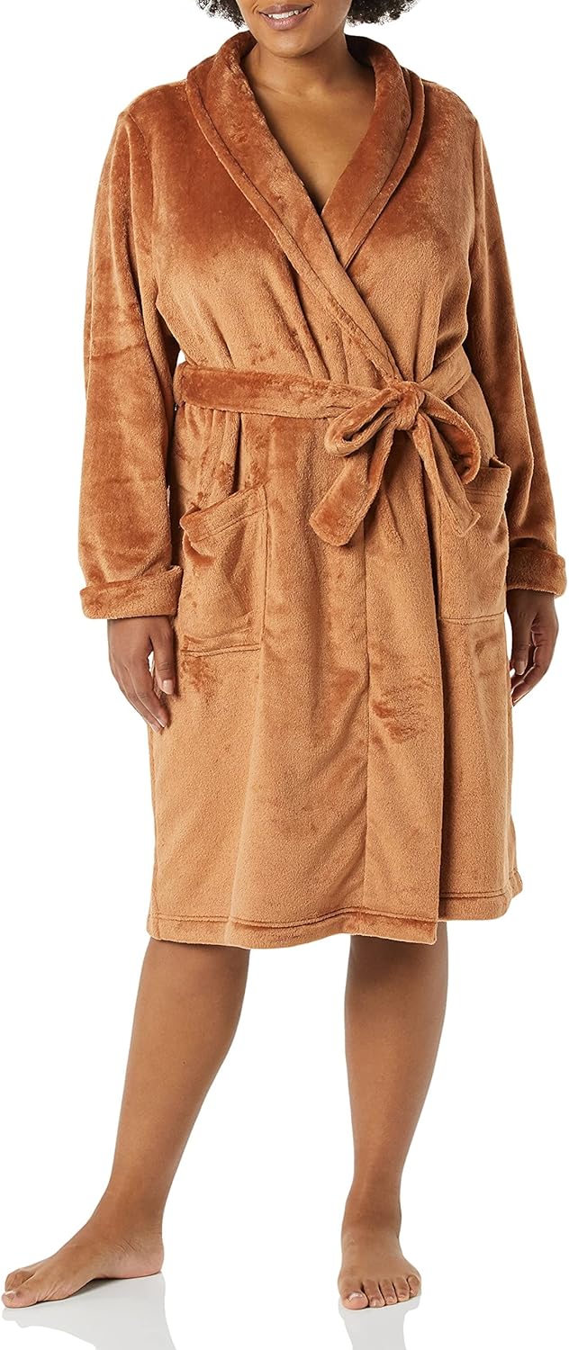 Amazon Essentials Women's Mid-Length Plush Robe (Available in Plus Size)