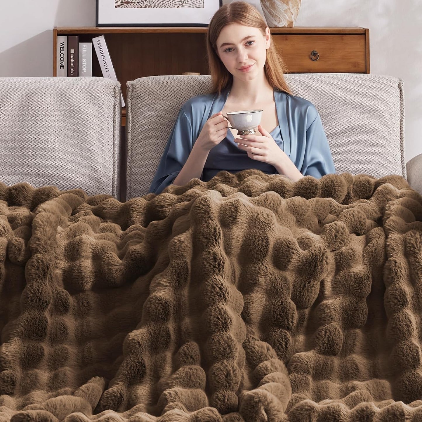 Heated Blanket Full Size with 1/2/4/6/8 Hours Auto-Off 10 Heat Level, 62'' * 84'' Cozy Faux Rabbit Fur Bubble Electric Blanket with Overheat Protection(Brown)