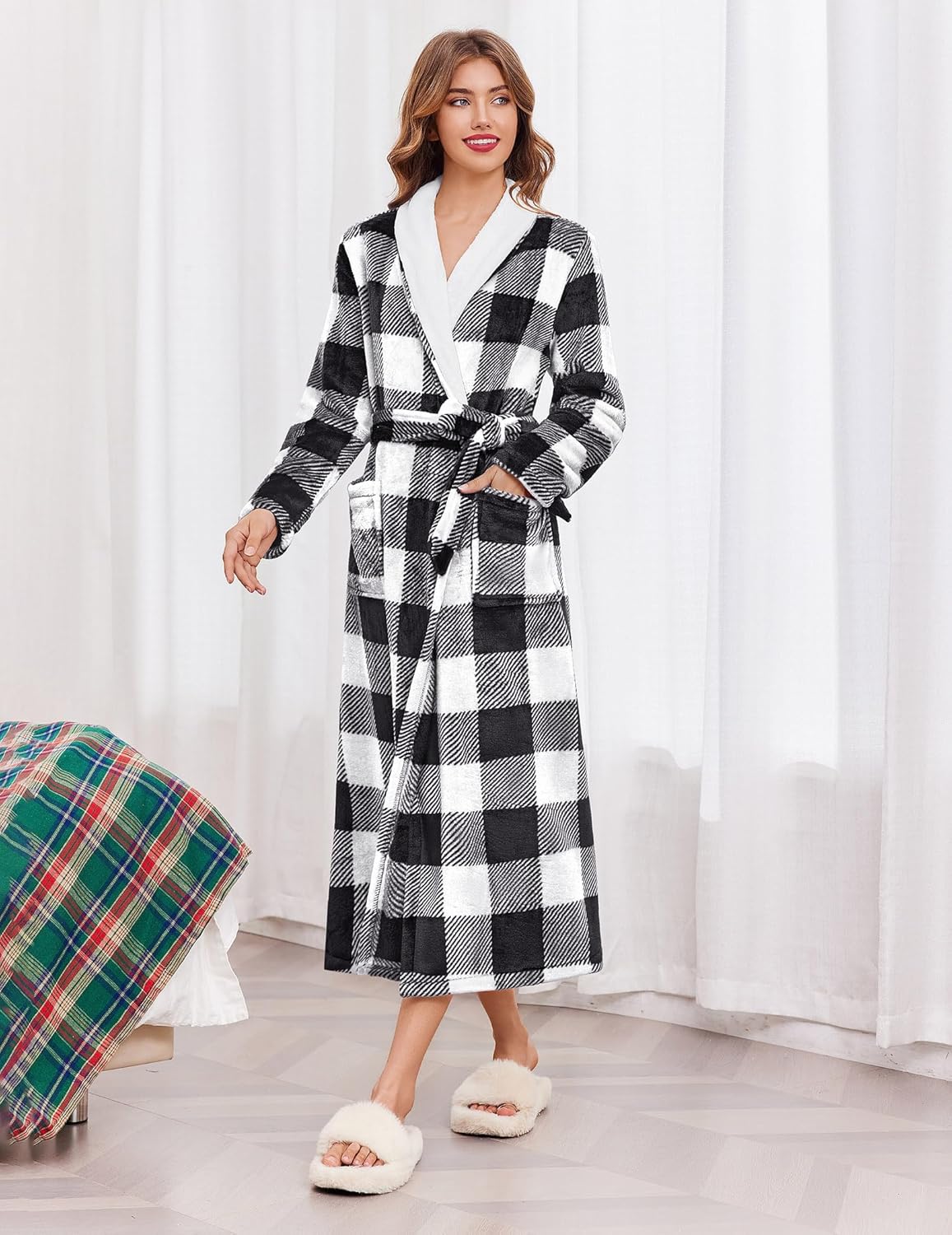 Ekouaer Women's Robe Long Plush Soft Bathrobe Jacquard Color Block Robes Shawl Collar Sleepwear with Pockets S-XXL