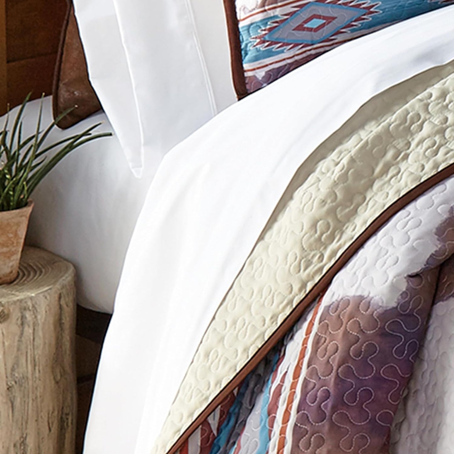BLACK FOREST DECOR Aztec Cowhide Twin Quilt Set - Lightweight, Southwest Style Bedding with Cowhide and Geometric Patterns, Includes Quilt and Sham, Machine Washable