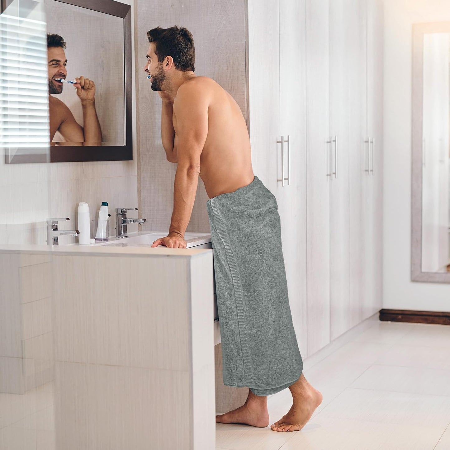 Utopia Towels Luxurious Jumbo Bath Sheet 2 Piece, 600 GSM, 35 by 70 Inches, 100% Ring Spun Cotton, Highly Absorbent and Quick Dry Extra Large Bath Towel, Super Soft Towel, Cool Grey