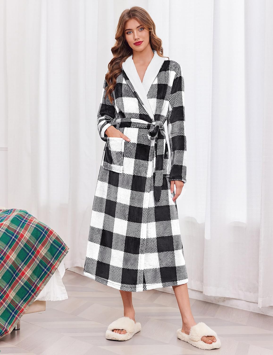Ekouaer Women's Robe Long Plush Soft Bathrobe Jacquard Color Block Robes Shawl Collar Sleepwear with Pockets S-XXL