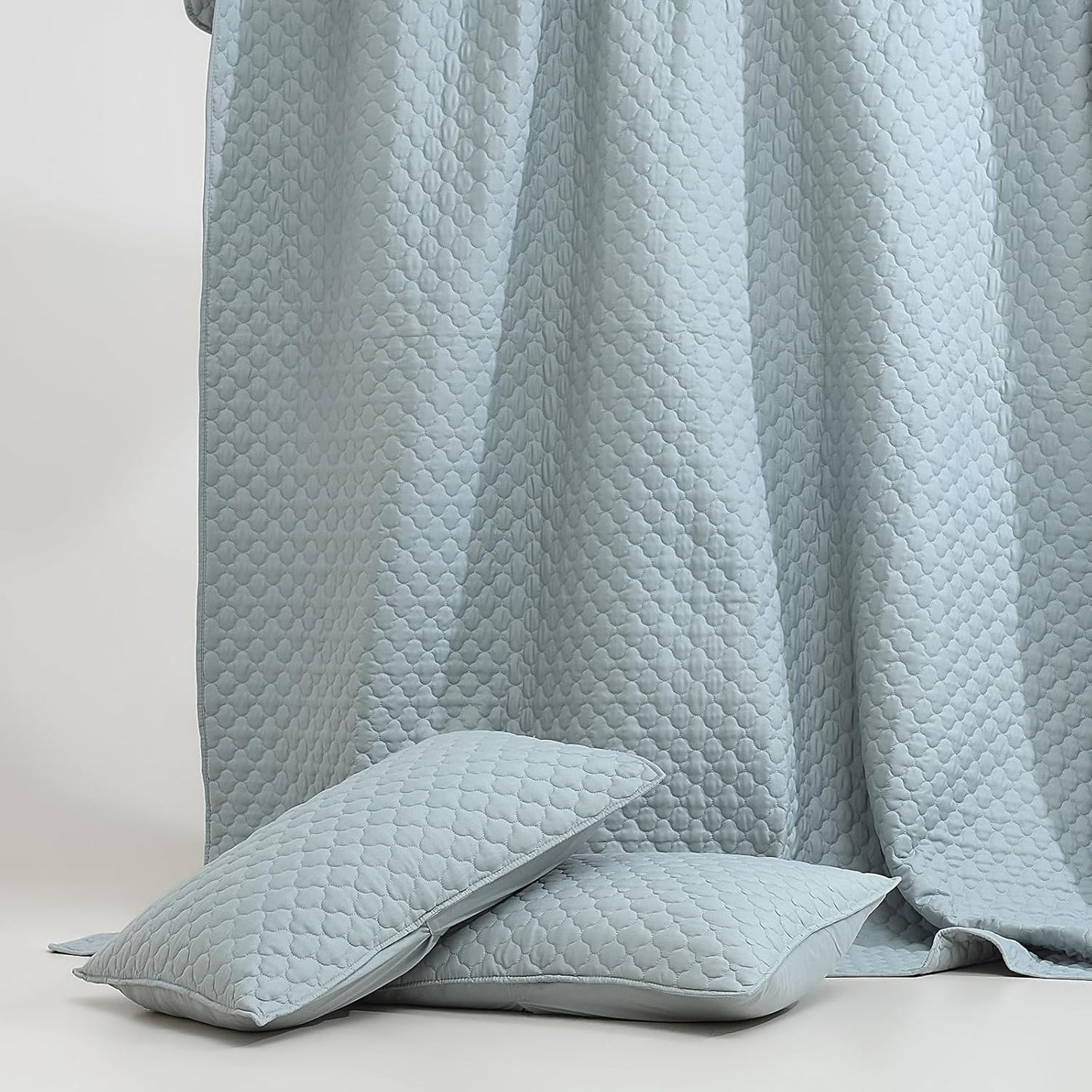 HORIMOTE HOME Quilt Queen Size Chambray Blue, Lightweight Quilt for Summer Ultra-Soft Microfiber Modern Style Quilted Clouds Pattern Bedspread Quit Set 3 Pieces(1 Quilt and 2 Pillow Shams)