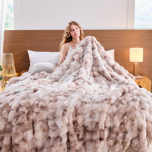 Fluffy Faux Rabbit Fur Throw Blanket - Soft Plush Luxury Bubble Blanket for Couch, Bed (King Size 108''x90'', Tie-Dyed Beige)
