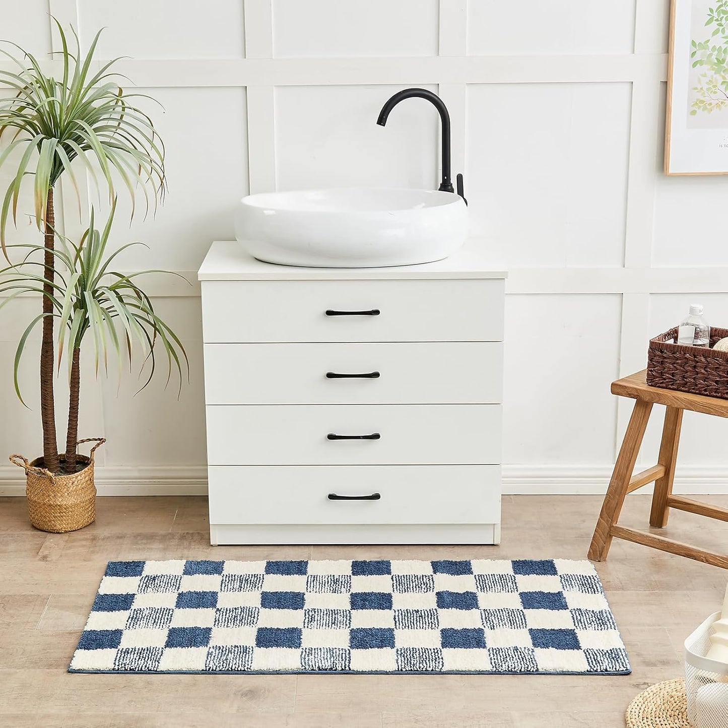 CozeCube Bath mats for Bathroom Non Slip, Fluffy Absorbent Microfiber Bath mat Washable, Aesthetic Bathroom Rugs, Long Navy Blue Checkered Bath mat, Navy Blue, 47" x 24"