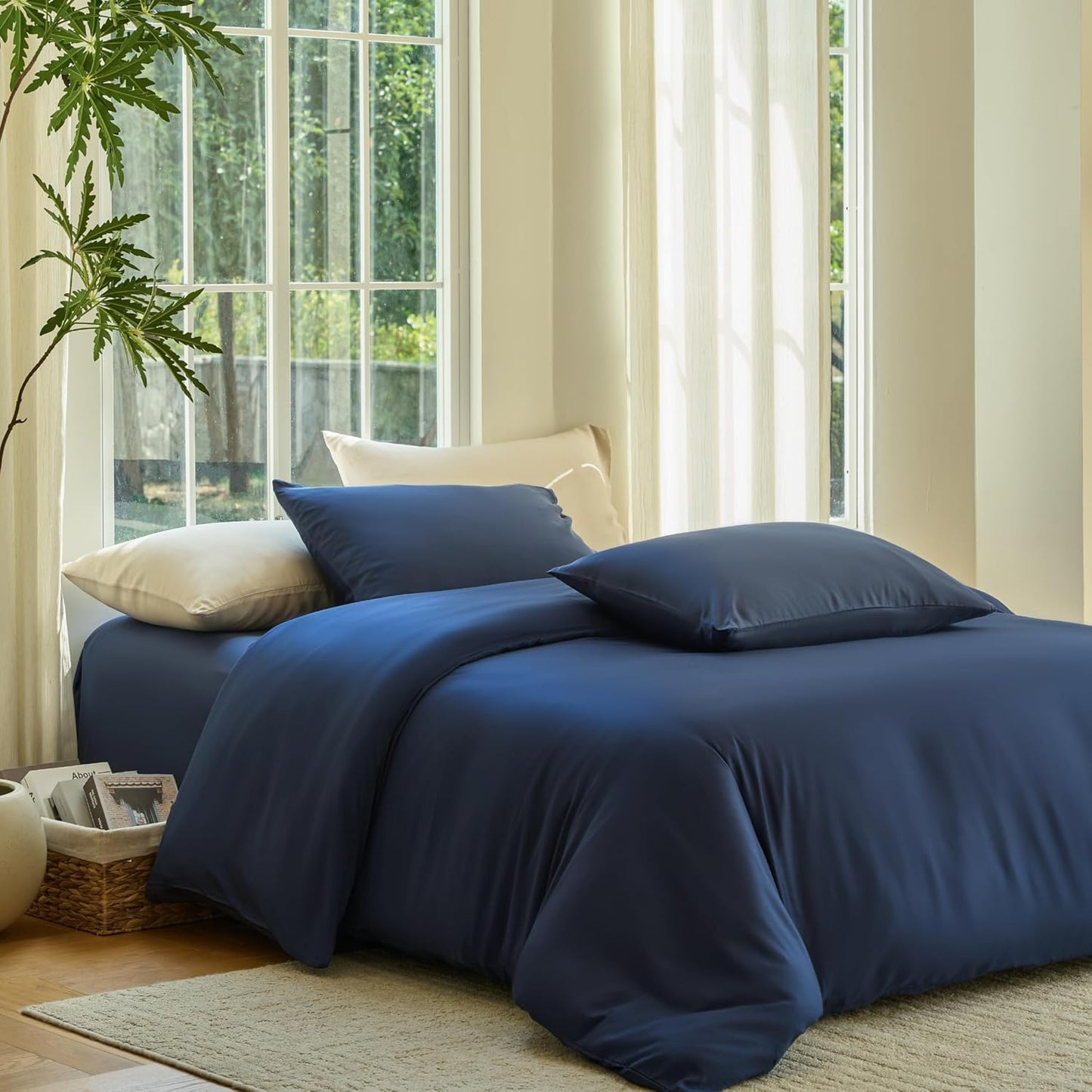 DOZ Duvet Cover Set, 100% Viscose derived from Bamboo, Organically Grown, Buttery Soft, Cooling Duvet Covers, High GSM, 1 Duvet Cover and 2 Pillowcases, 90"x90" (Sapphire, Full/Queen)