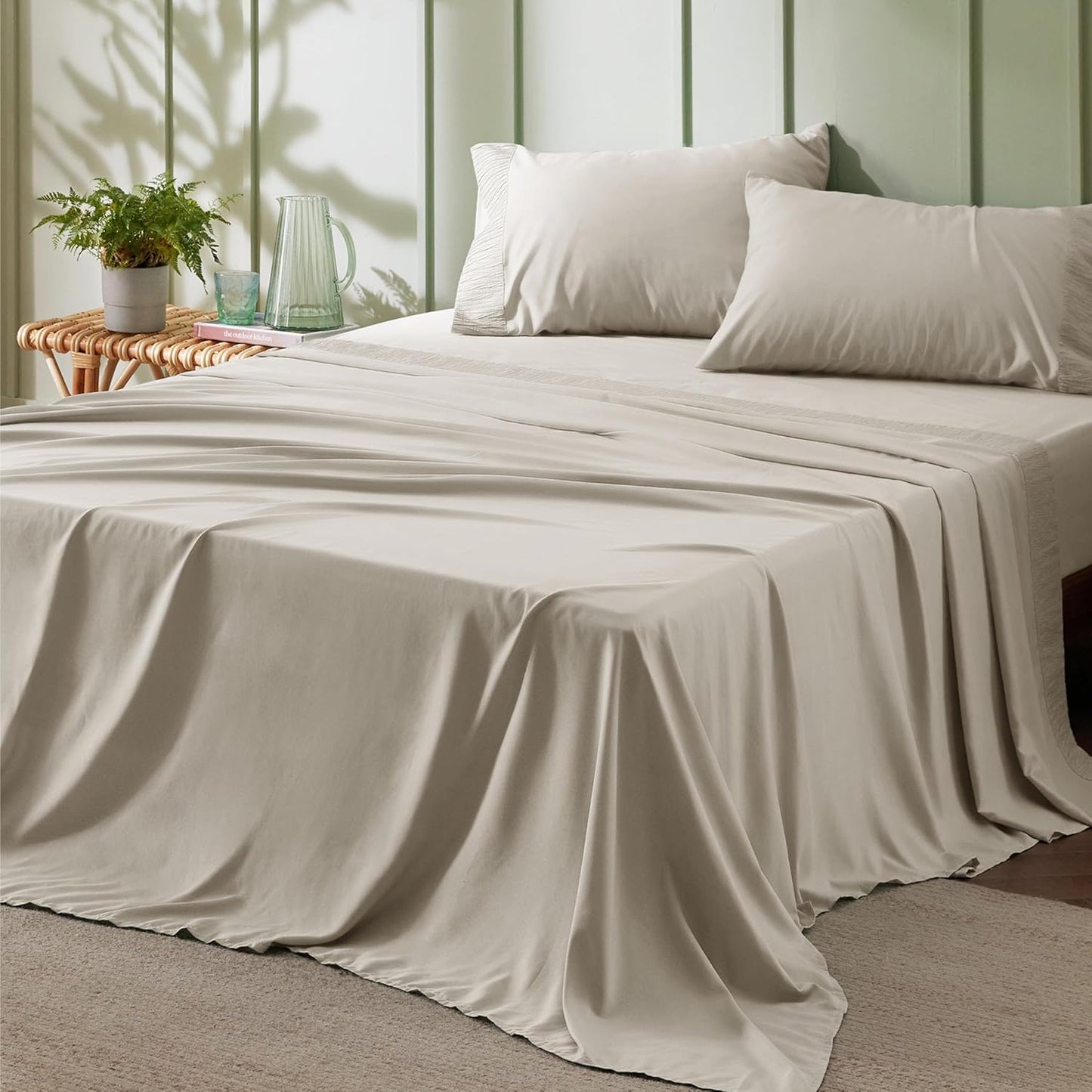 Bedsure Full Size Bed Sheets - 4 Pieces Soft Full Sheet Set - Breathable & Cooling - Hotel Luxury - Easy Care Polyester Microfiber Bedding for Women, Men, Linen
