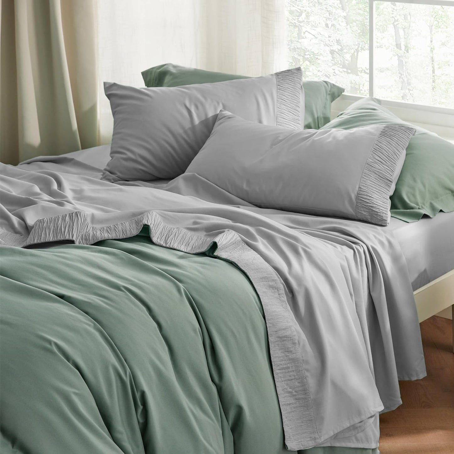 Bedsure King Size Sheets Set - 4 Pieces Soft King Sheets - Breathable & Cooling - Hotel Luxury - Easy Care Polyester Microfiber Bedding for Women, Men, Grey