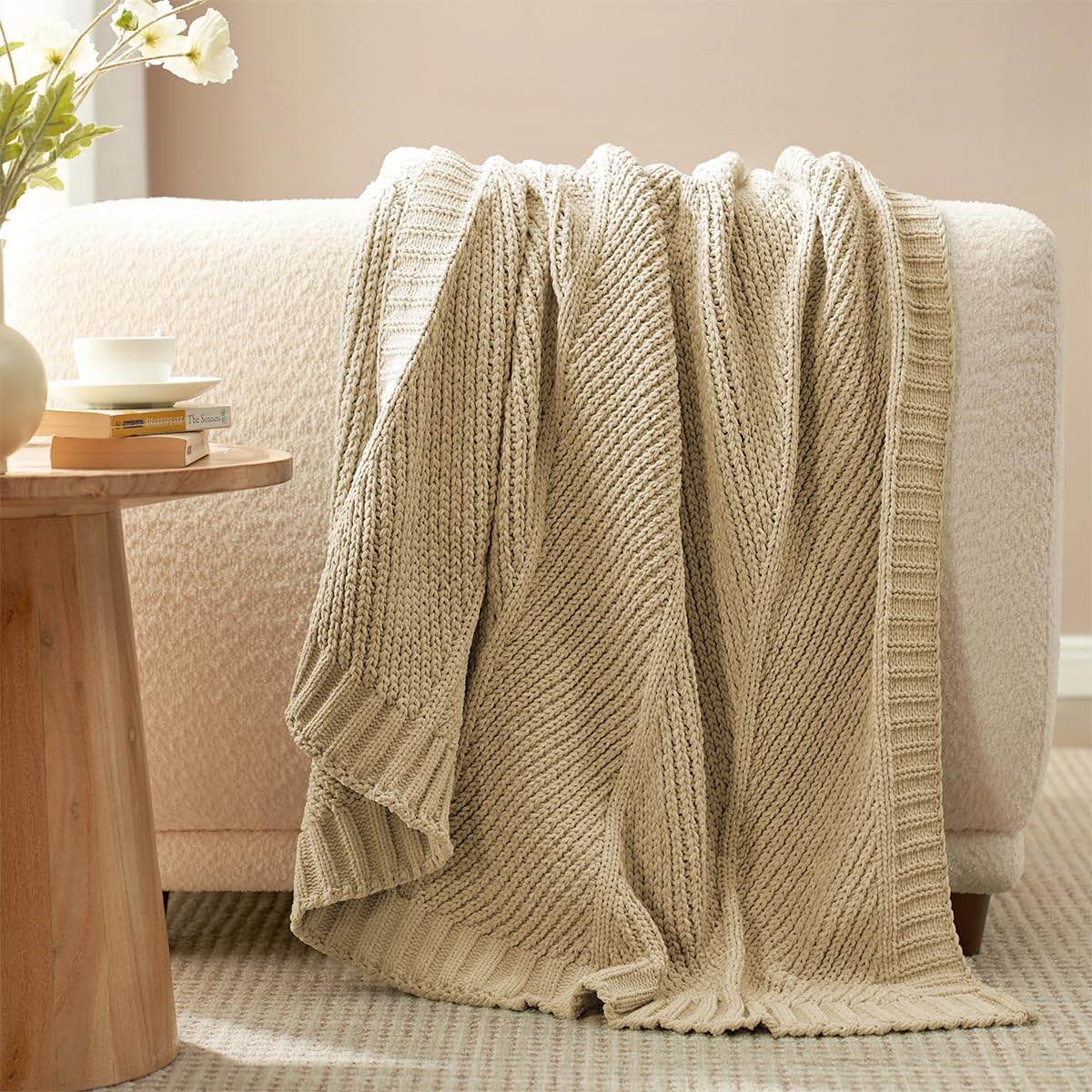 Amélie Home Chevron Chenille Knit Throw Blanket for Couch, Cozy Texture Decorative Soft Blanket for Sofa & Chair, 50"x60", Beige