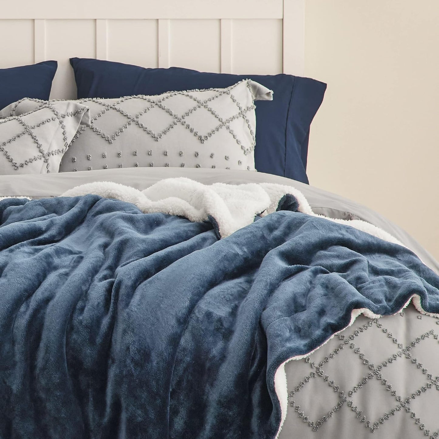 Bedsure GentleSoft Sherpa Fleece Throw Blanket Twin Size for Couch - Thick and Warm Throw for Women and Men, Soft Fuzzy Plush Twin Blanket for Winter, Slate Blue, 60x80 Inches