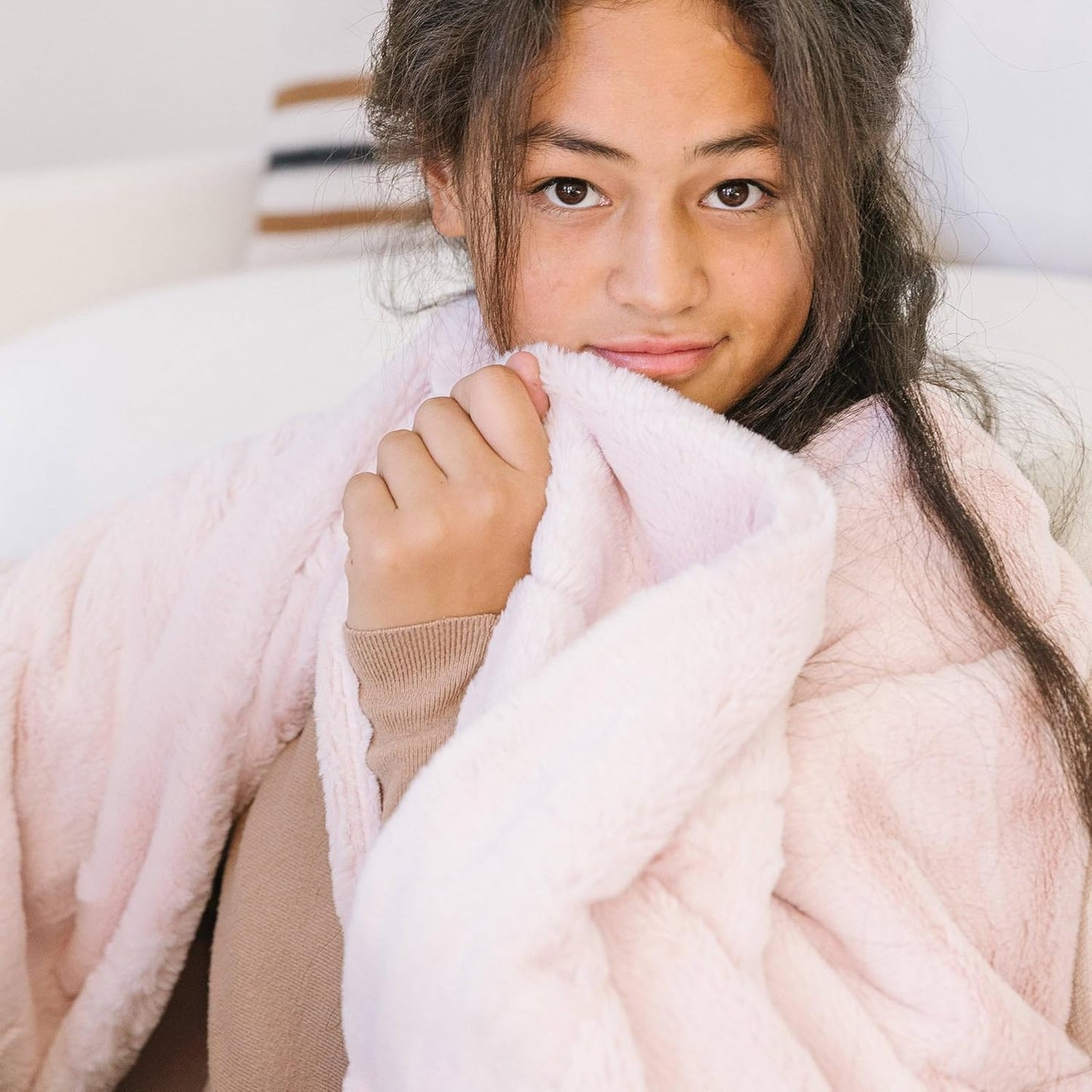 Minky Designs Blossom Pink Minky Blanket – Ultra Soft Faux Fur Throw Blanket for Couch, Bed & Home – Fluffy, Warm & Luxurious – Posh Collection (X-Large, 60x84)