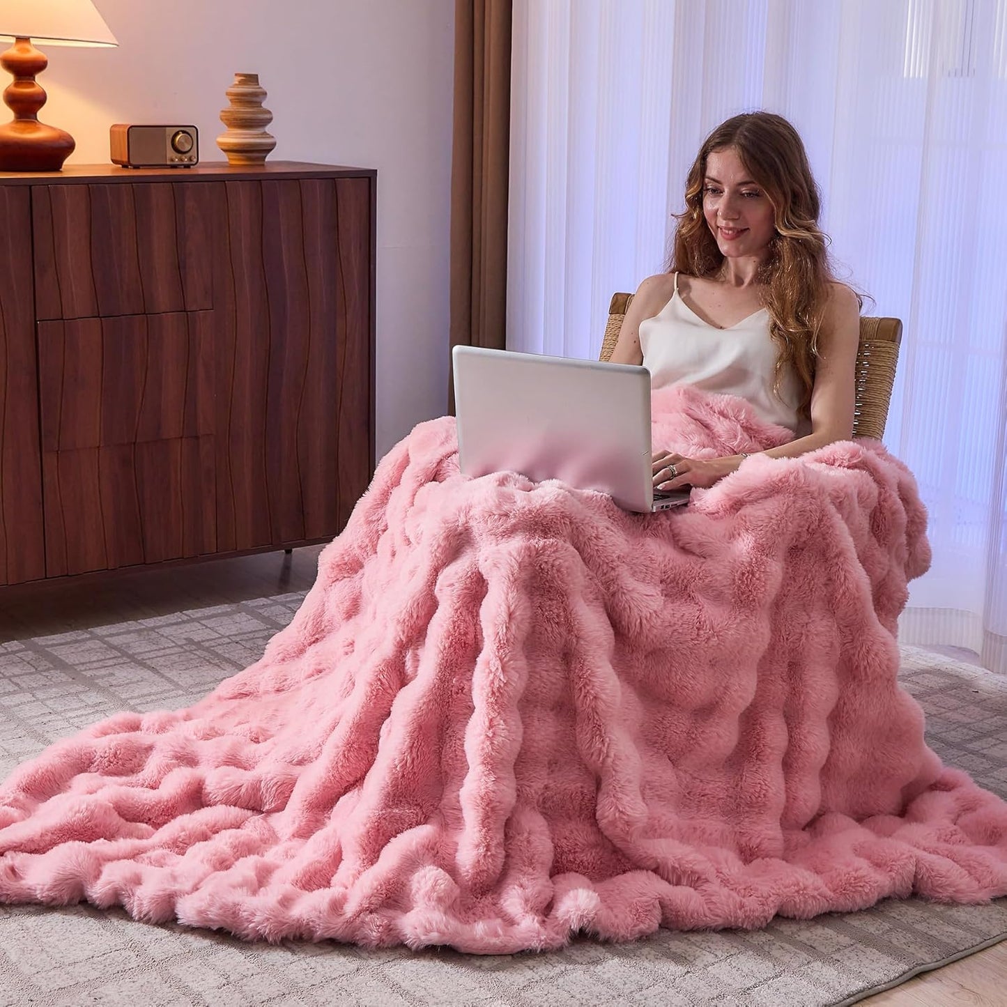 Pink Faux Fur Throw Blanket Soft Plush Fluffy Bubble Texture Cozy Blanket for Couch Bed Sofa Warm Thick Luxury Home Decor Gift for Women Mom Girlfriend (Throw Size 50''x60'', Pink)