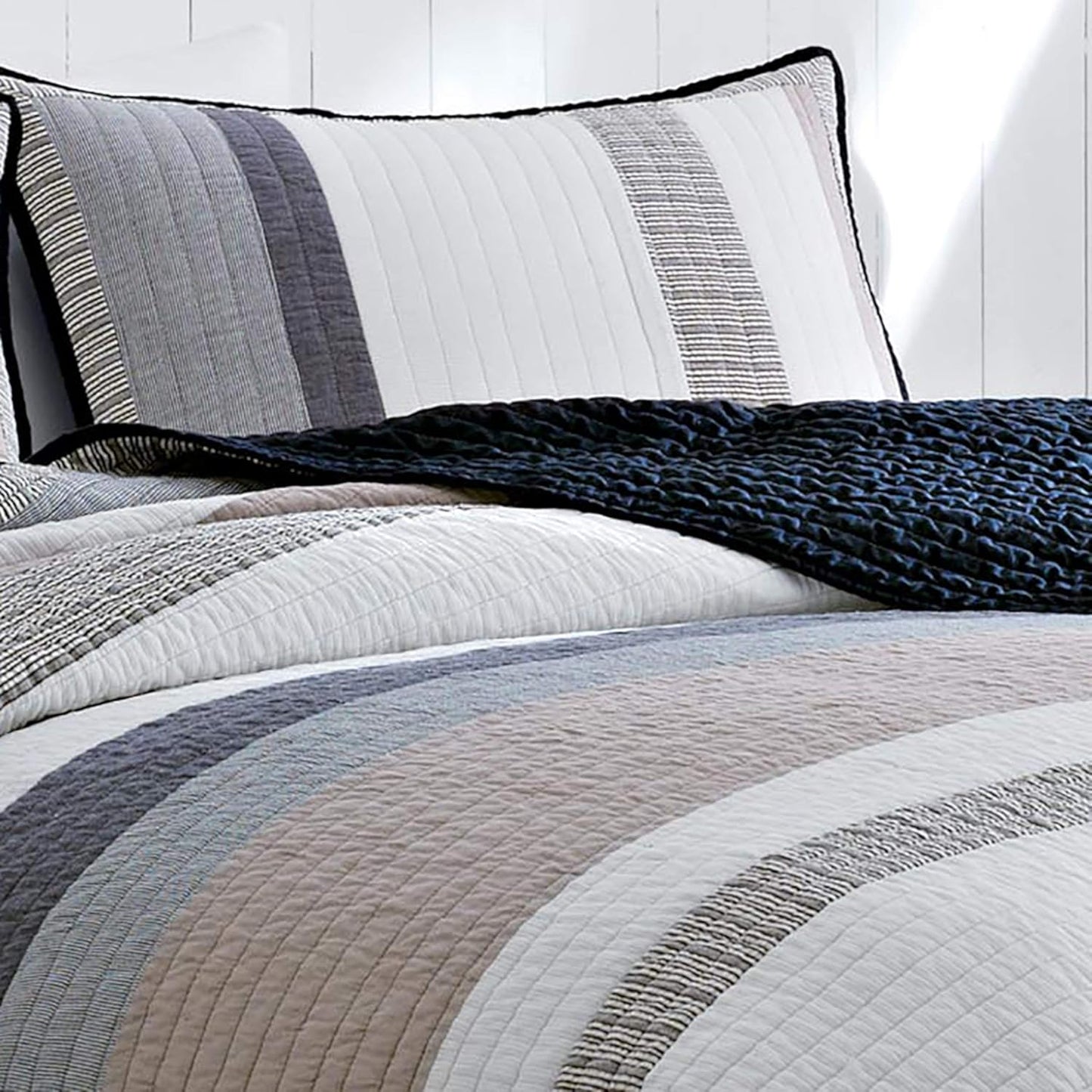 Nautica - King Quilt, Cotton Reversible Bedding, Home Decor for All Seasons (Tideway Tan/Grey, King)