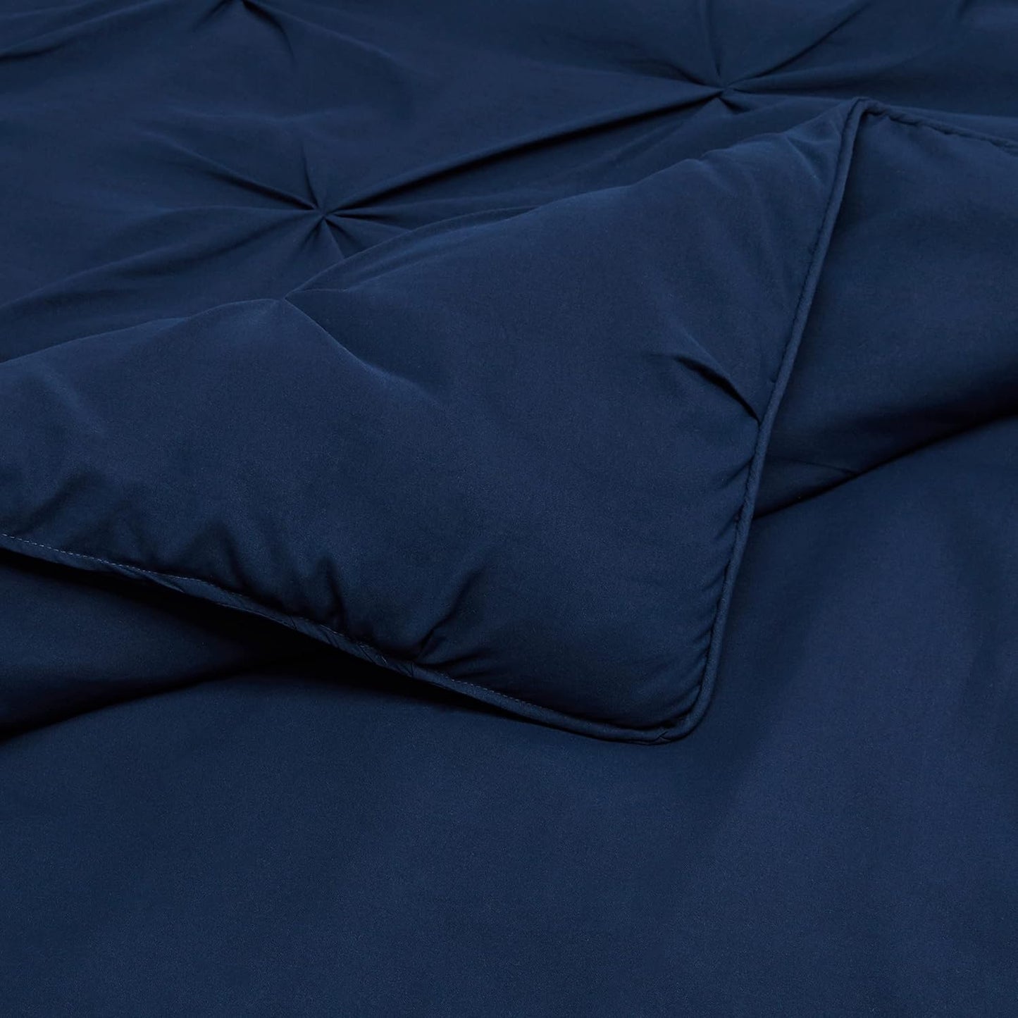 Amazon Basics Soft, Lightweight King Size Comforter Sets, All-Season Down-Alternative 3-Piece Bedding Set, Pinch Pleat Design, Navy Blue