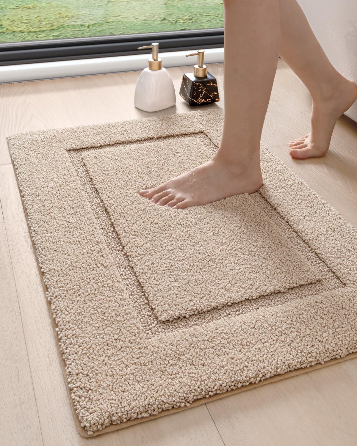 DEXI Bathroom Rugs 24x16, Washable Non Slip Bath Mat for Shower Floor, Absorbent Quick Dry Bathmat with Rubber Backing, Ultra Soft Plush Carpet for Tub, Beige