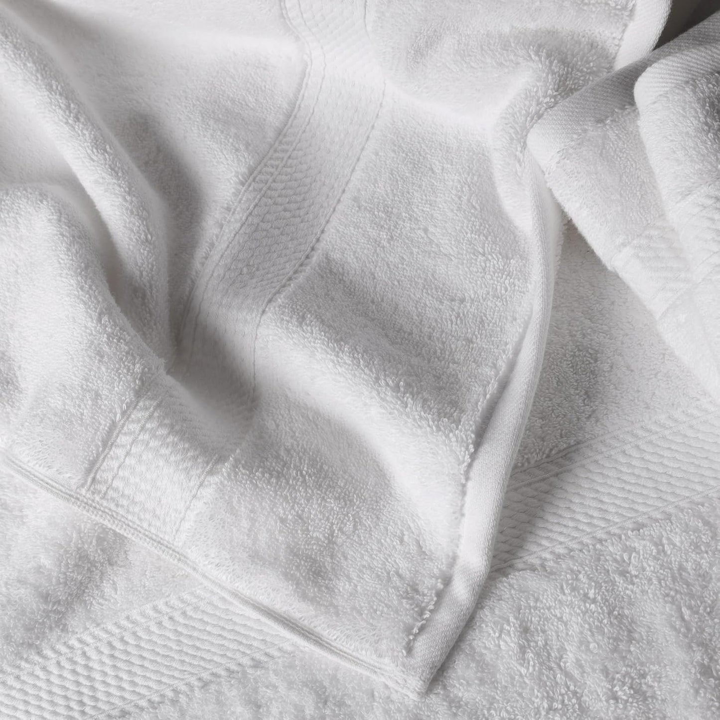 Superior Egyptian Cotton Pile 6 Piece Towel Set, Includes 2 Bath, 2 Hand, 2 Face Towels/Washcloths, Ultra Soft Luxury Towels, Thick Plush Essentials, Guest Bath, Spa, Hotel Bathroom, White