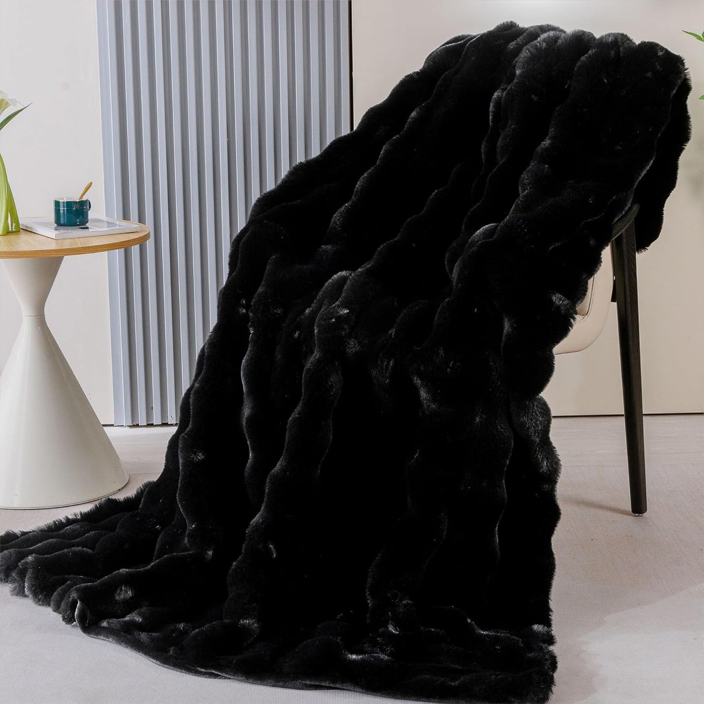 Fluffy Furry Black Faux Fur Throw Blanket for Couch Bed 50x60 Fuzzy Bubble Soft Blanket for Adults Gift Home Living Room Decorative Decor 860 GSM