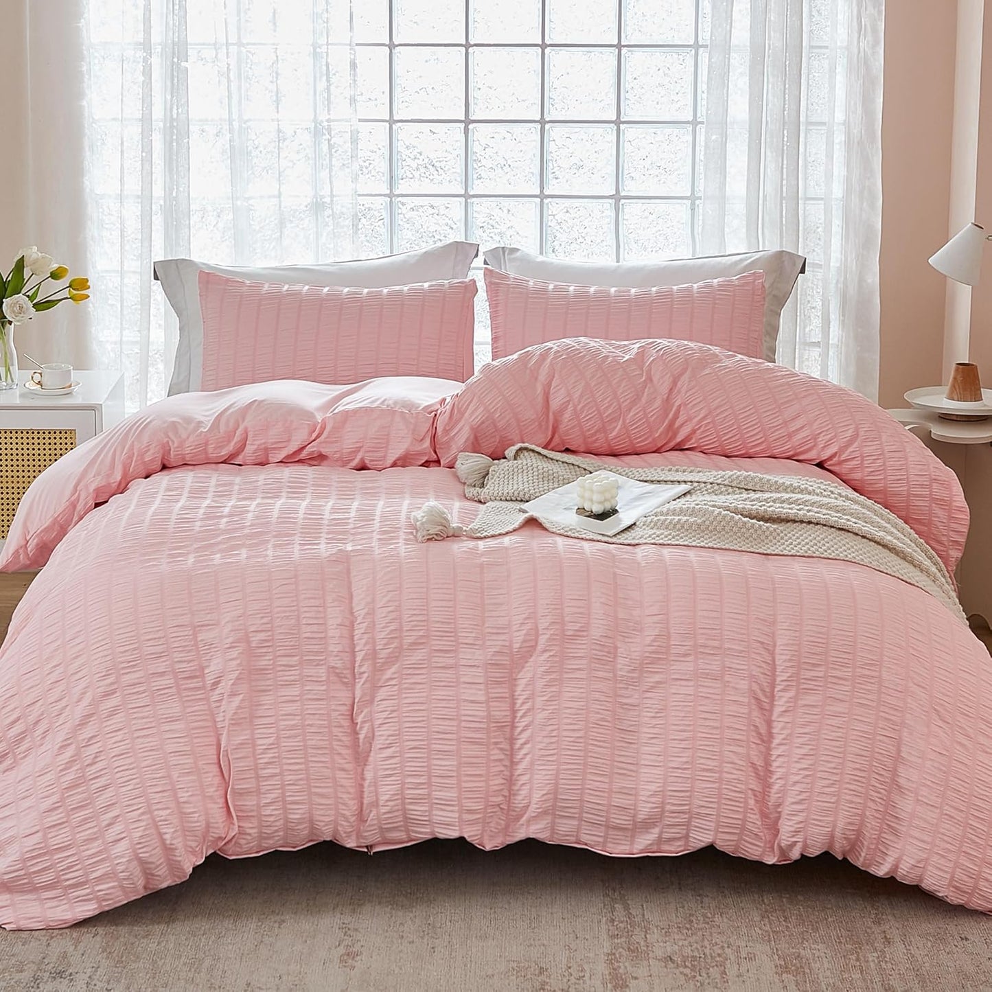 AveLom Blush Pink Seersucker Duvet Cover Set Queen Size (90 x 90 inches), 3 Pieces (1 Duvet Cover + 2 Pillow Cases), Ultra Soft Washed Microfiber, Textured Duvet Cover with Zipper Closure, Corner Ties