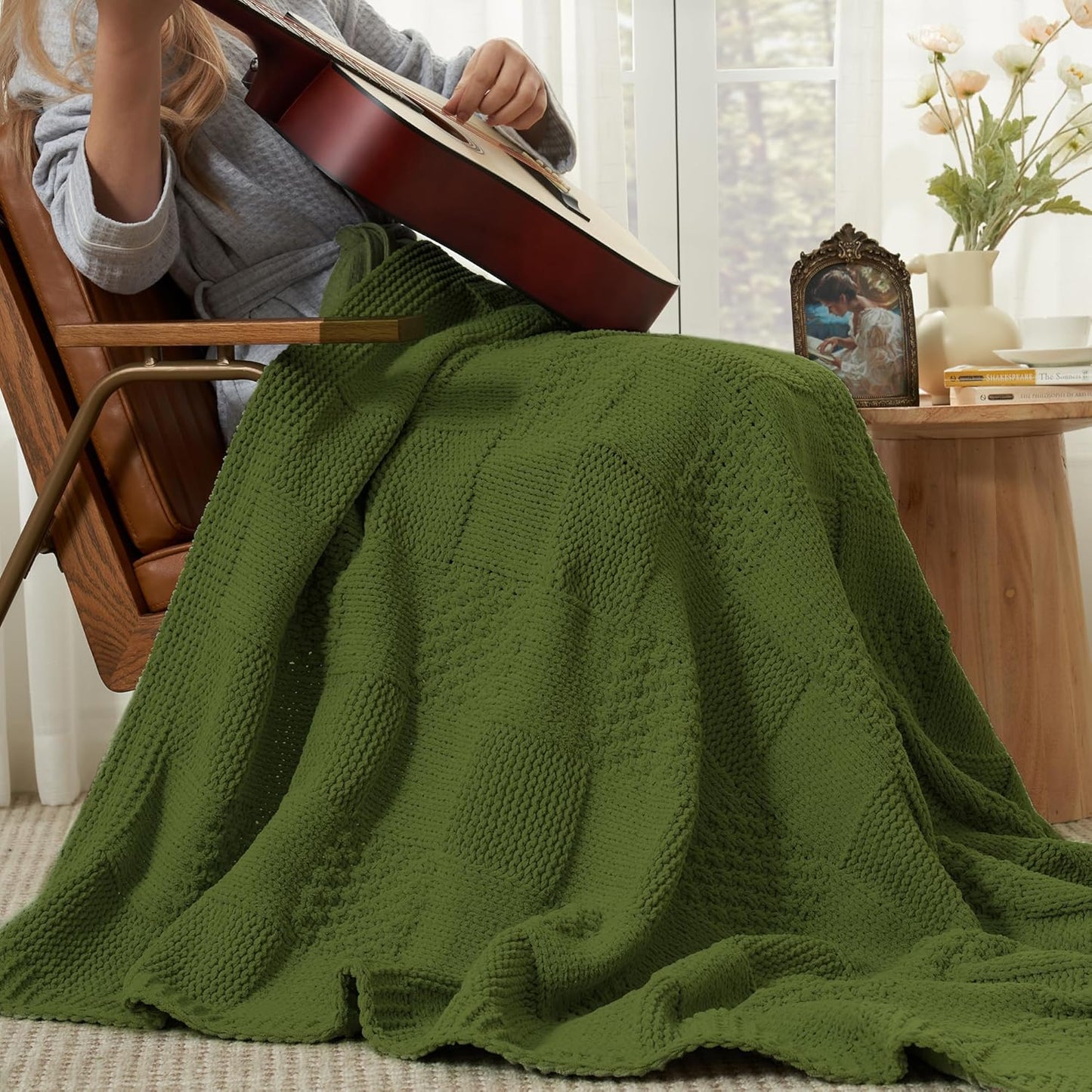 Amélie Home Checkered Chenille Knit Throw Blanket for Couch, Classic Texture Decorative Soft Blanket for Sofa, Chair & Bedroom, 50"x60", Olive Green