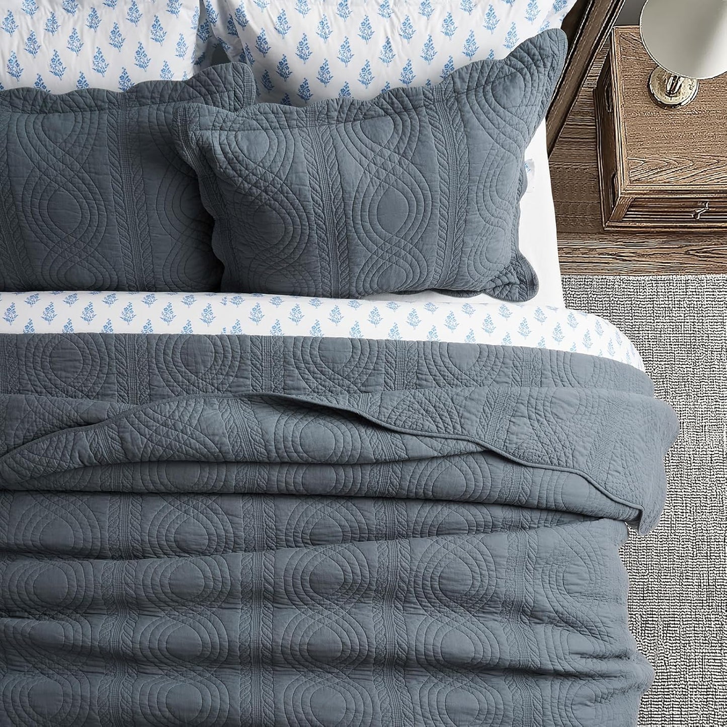 EVERGRACEHOME 100% Cotton Scallop Quilt Set, Queen Size 3 Piece Set – Lightweight Bedspread with 2 Shams, Soft Prewashed Matelasse Coverlet for Cozy and Elegant Bedding, Stormy Blue