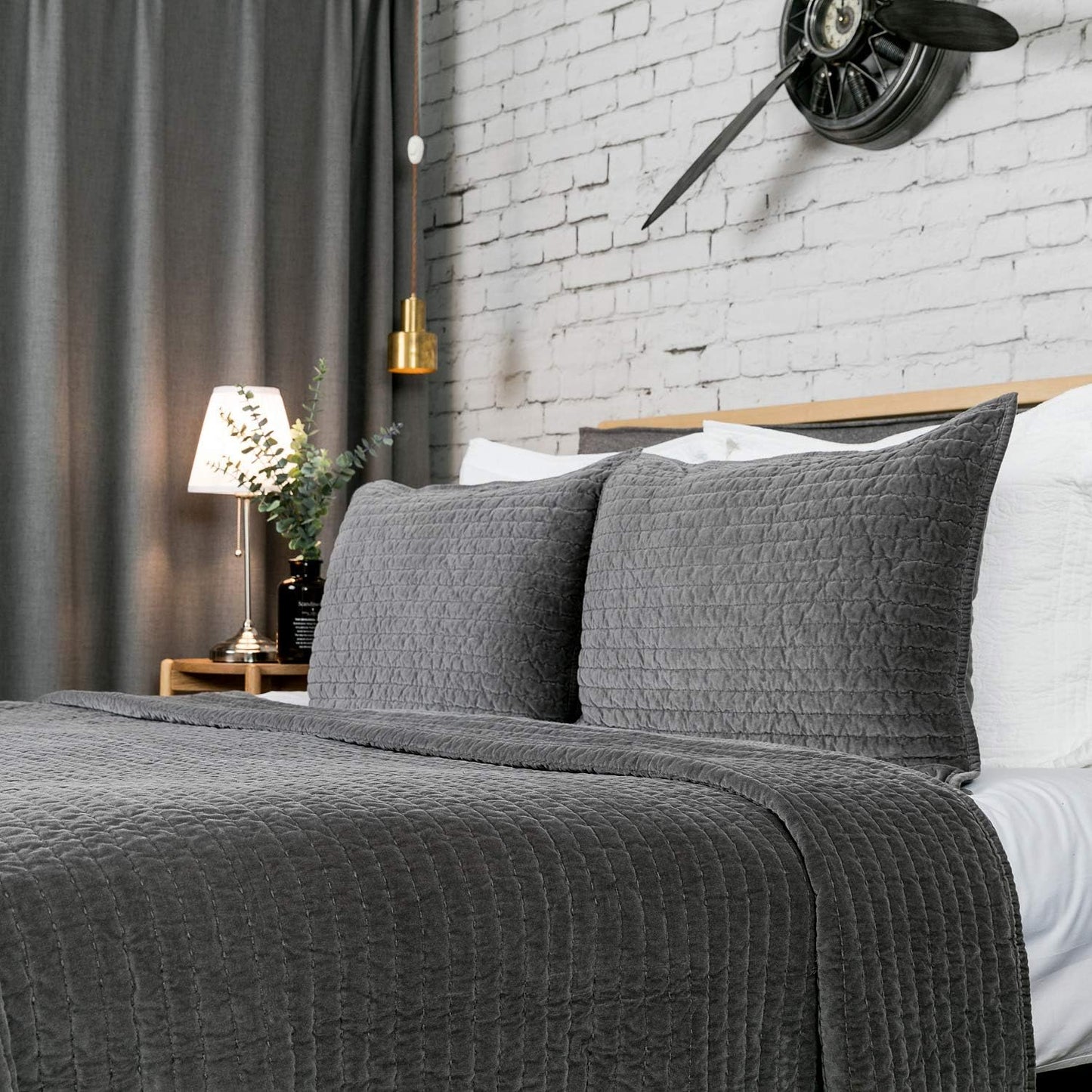 ELEGANT LIFE HOME Velvet Quilt Oversized King Reversible Royal Cotton Velvet Pic-Stitch Bedding Quilt - King Size - 108'' x 92'', Grey