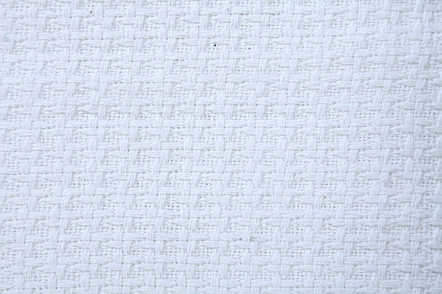 HILLFAIR 100% Combed Cotton Blanket– Queen Bed Blanket– Soft Cozy Warm Multipurpose Throws for Luxury Home Decor– 90 x 90 inch Queen Size Cotton Blankets for Beds- Bed Blankets for All Season- White