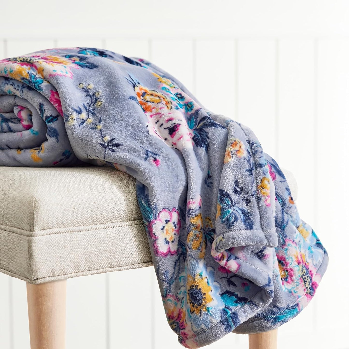 Vera Bradley Women's Disney Fleece Plush Throw Blanket