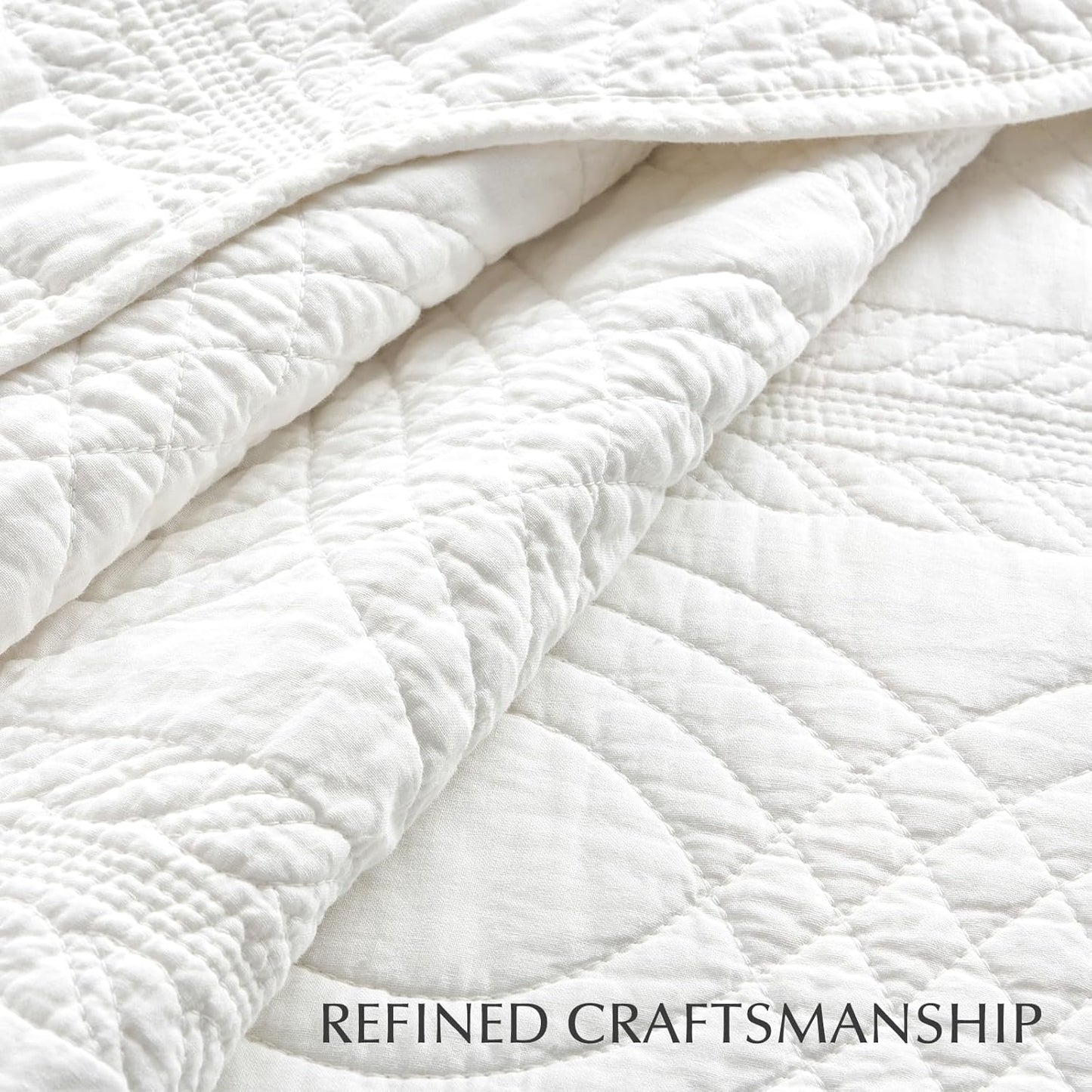 EVERGRACE 100% Cotton Scallop Quilt Set, King Size 3 Piece Set – Lightweight Bedspread with 2 Shams, Soft Prewashed Matelasse Coverlet for Cozy and Elegant Bedding, Bright White