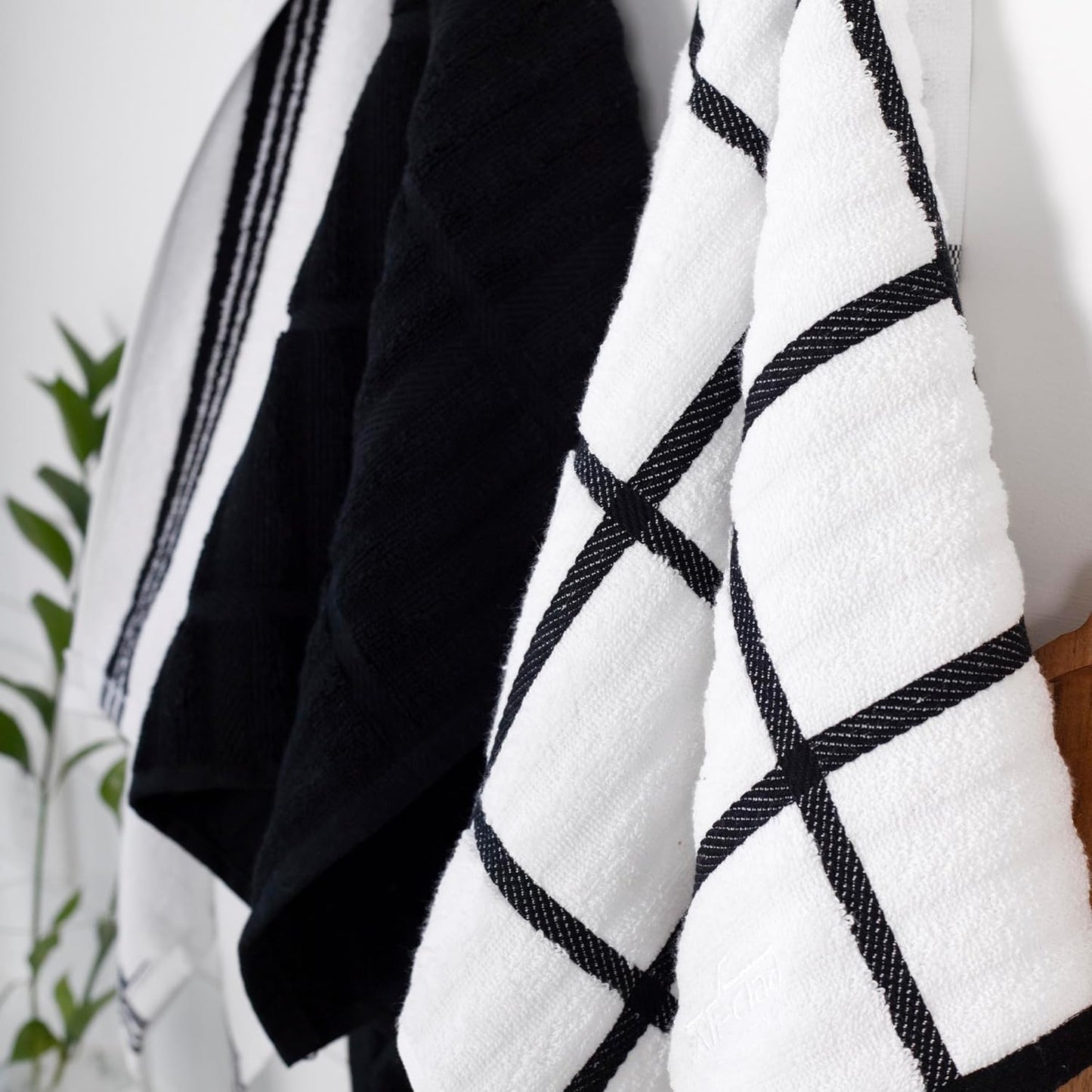 All-Clad Solid & Coordinate Kitchen Towels: Highly Absorbent, Super Soft Long Lasting 100% Cotton, 17" x 30" Tea Towels for Cleaning & Drying Dishes, Pans, Glassware, Countertops, 4-Pack, Black