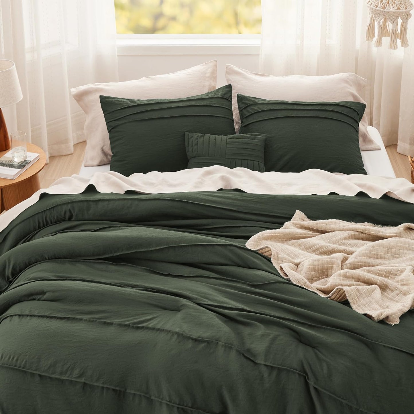 Bedsure Olive Green Oversized King Size Comforter Set - 4 Pieces Pinch Pleat Bed Set, Down Alternative Bedding Sets for All Season, 1 Comforter, 2 Pillowcases, 1 Decorative Pillow