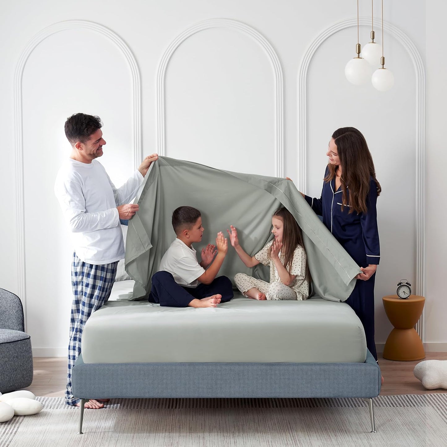 CASUAL LIVING King Sheets 4 Piece Set with 2 Pillowcases, Soft Microfiber Hypoallergenic Washable Deep Pocket Lightweight Bedding Elasticized, King Sheet Sets, Green