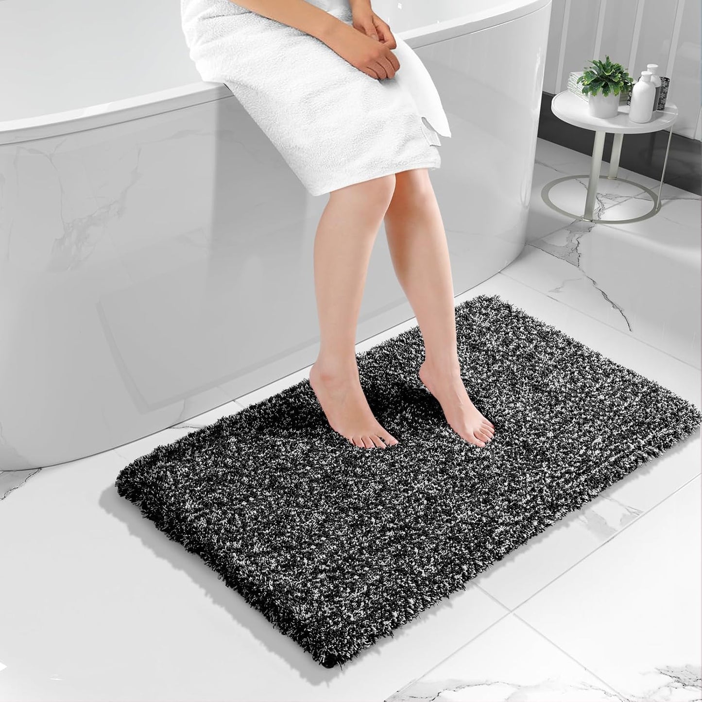 Yimobra Black and White Bathroom Rugs, Luxury Fluffy Bath Mats, Non Slip, Water Absorbent Microfiber, Machine Washable, Plush Runner Carpet Shower Rugs, Thick Matts for Bathroom Floor&Tub, 44"x 24"