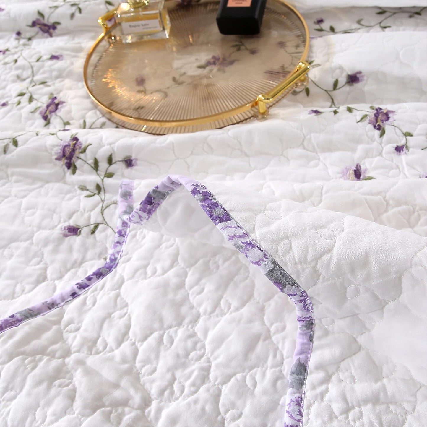 Quilt Set Purple Floral 3D Embroidery Pattern 3 PCS 100% Cotton Reversible Quilted Embroidered Decorative Bedspreads Coverlet Set, Lightweight &Soft King Size White Bedding Coverlet for All Season