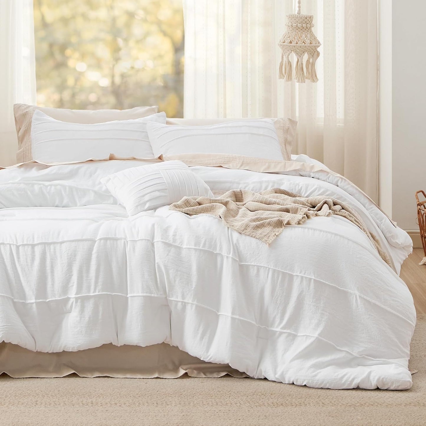 Bedsure Full Comforter Set - 4 Pieces Pinch Pleat Bed Set, White Boho Bedding for All Season, 1 Soft Comforter, 2 Pillowcases, 1 Decorative Pillow
