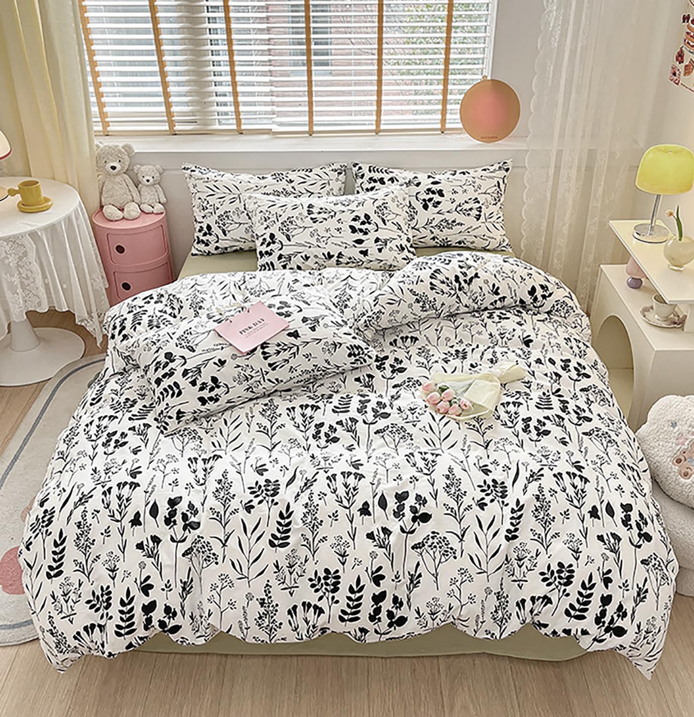 KAREVER Black Botanical Comforter Set Twin White Black Floral Plant Bedding Comforter Set Girls Garden Pattern Printed on White Blanket Rustic Leaf Blossom Women White Farmhouse Comforter Twin
