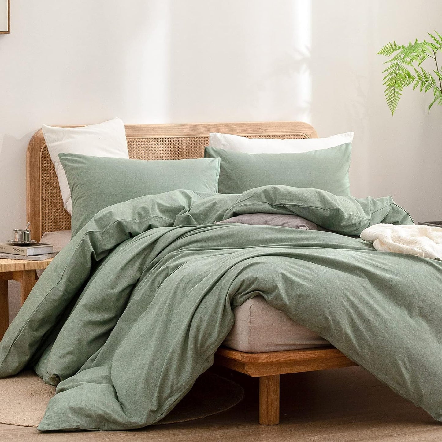 BESTOUCH Duvet Cover Set 100% Washed Cotton Linen Feel Super Soft Comfortable Chic Lightweight 3 PCs Home Bedding Set Solid Green Cal King