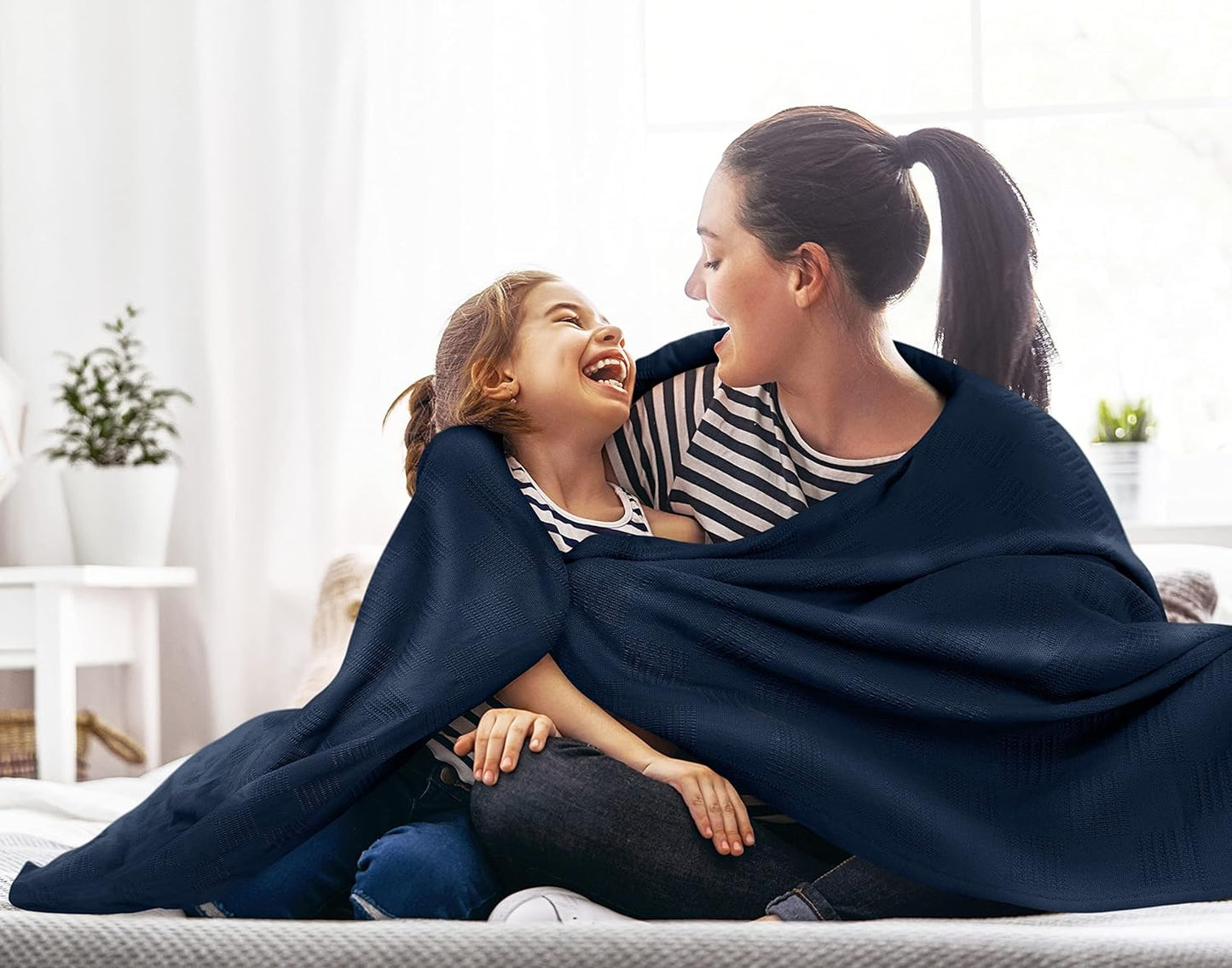 Utopia Bedding Navy 100% Cotton Blanket [King Size - 90x108 Inch] 350GSM Lightweight, Soft and Breathable Thermal Blanket for All Seasons