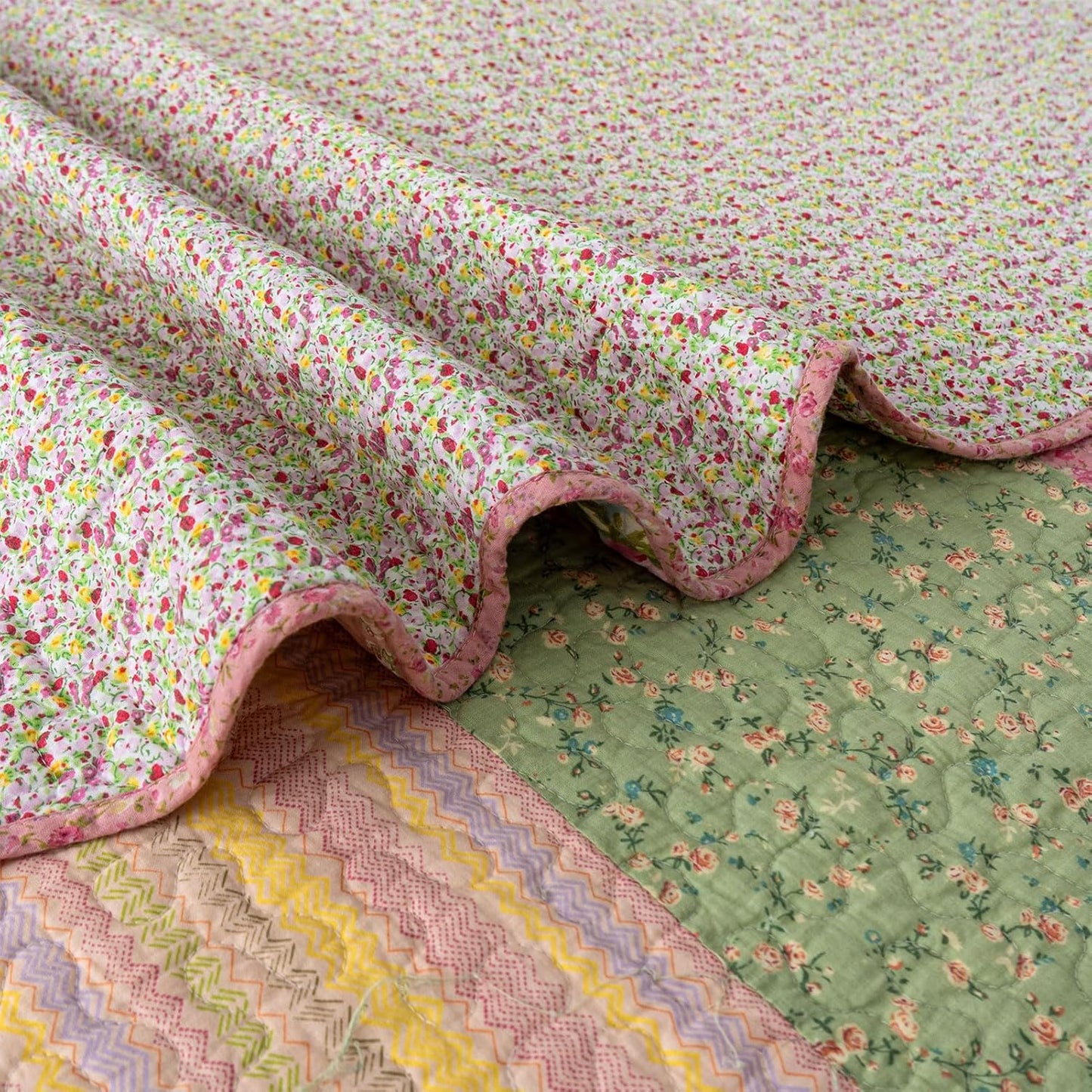 YAYIDAY Quilt King Size Patchwork Bedspread Set - 100% Cotton Reversible Breathable Floral Quilted Quilt with Pillow Shams Fit All Season