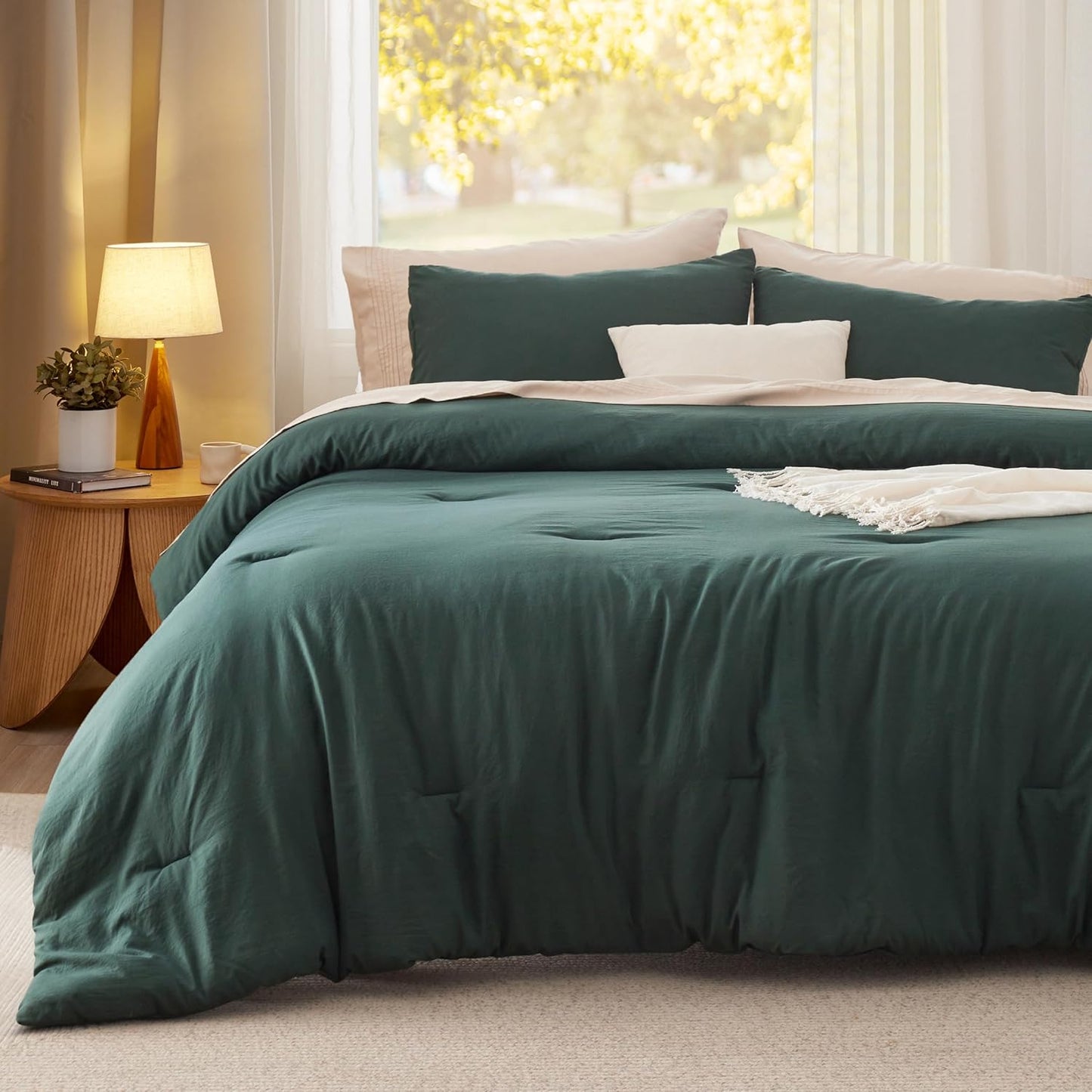 Bedsure Queen Size Comforter Set, Forest Green Soft Prewashed Bedding for All Seasons, 3 Pieces GentleSoft™ Down Alternative Bed Set, 1 Lightweight Comforter (90"x90") and 2 Pillowcases (20"x26")